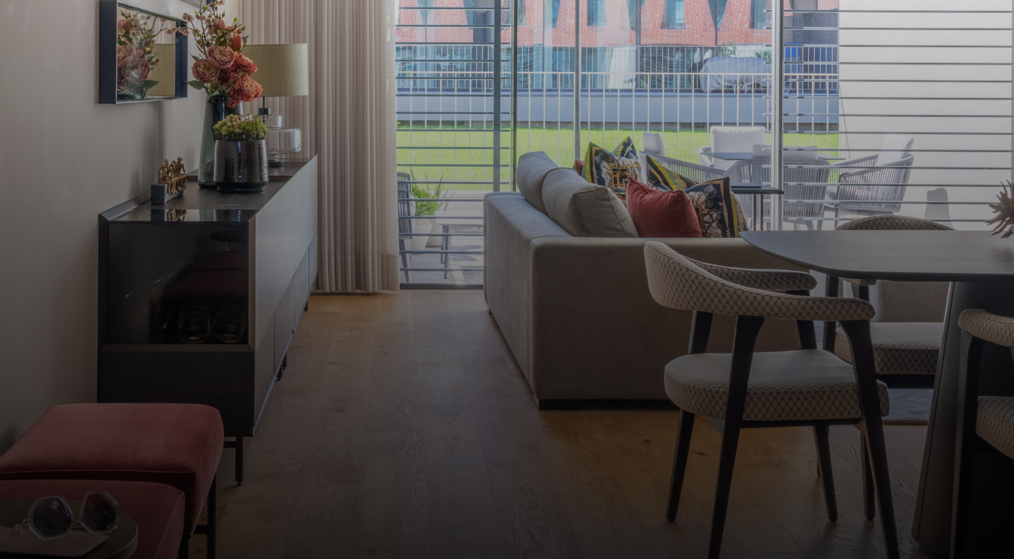 Sala de estar de moradia com decoração contemporânea — Moradia Matosinhos, design de interiores Conceição Lopes
